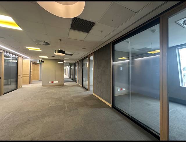 552M² OFFICE TO LET IN SANDTON CENTRAL